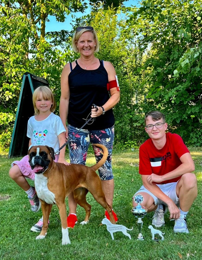 arya erfolgreiche boxermama